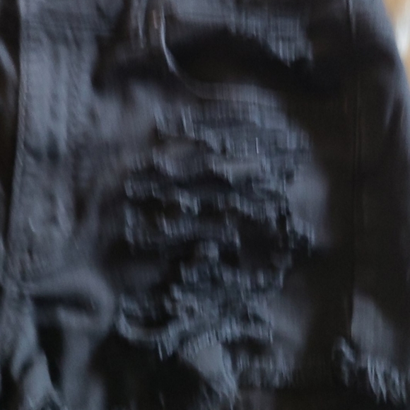 Shorts - Picture 3 of 5